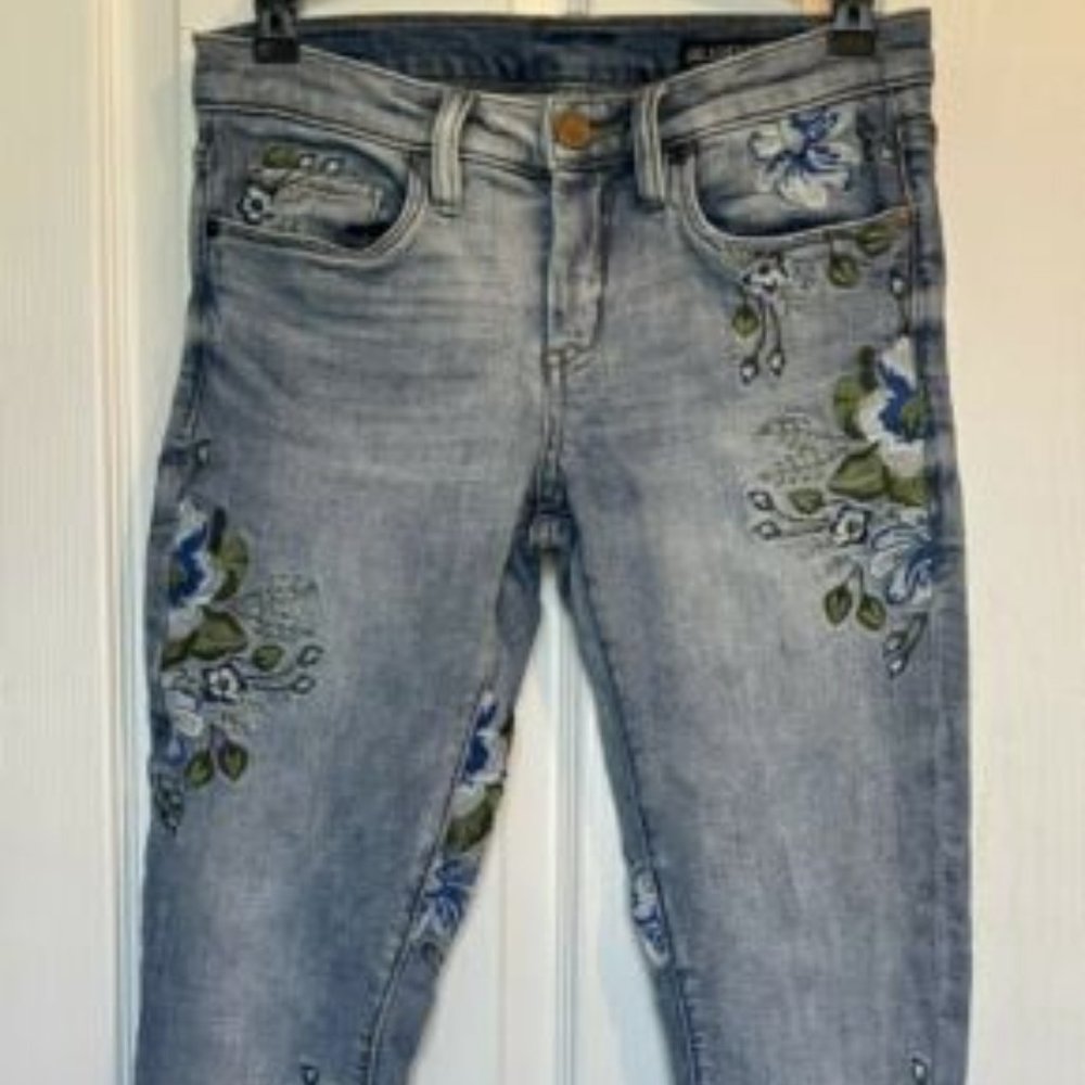 Blank NYC Back to Nature Light Wash Floral Embroidered Skinny Jeans, Sz 25